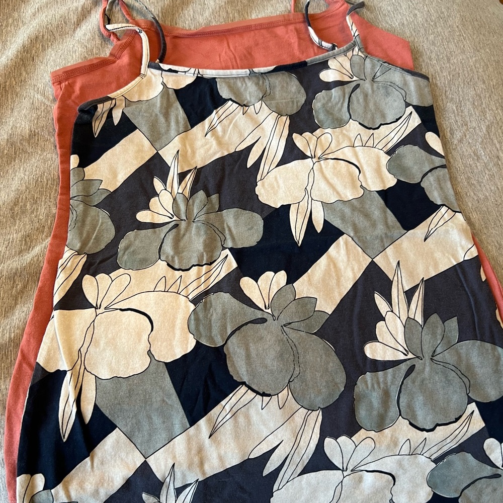 Floral Patterned layering tank top